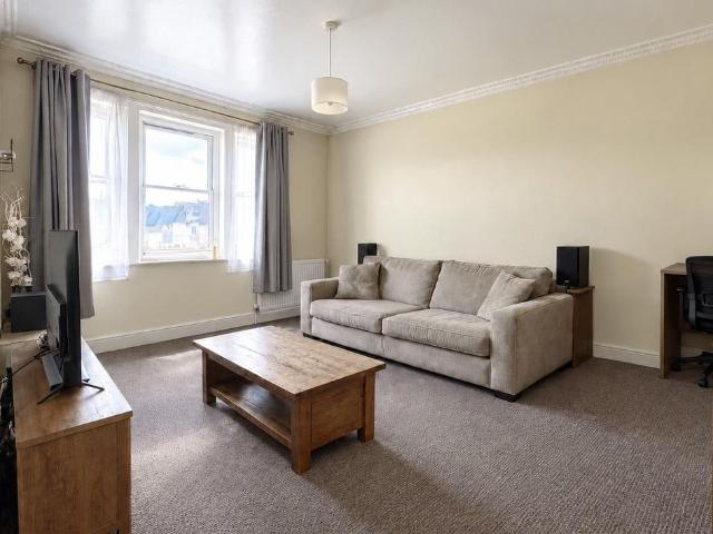 Apartment for rent in Bohemia, Guestling Green