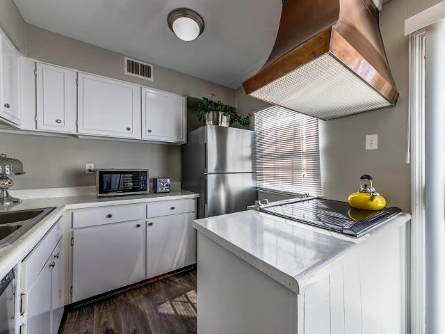 Apartment for rent in Creve Coeur, Missouri