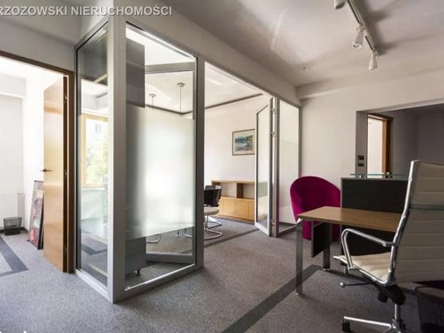 Biuro na sprzedaż w Warszawa, Mazowieckie