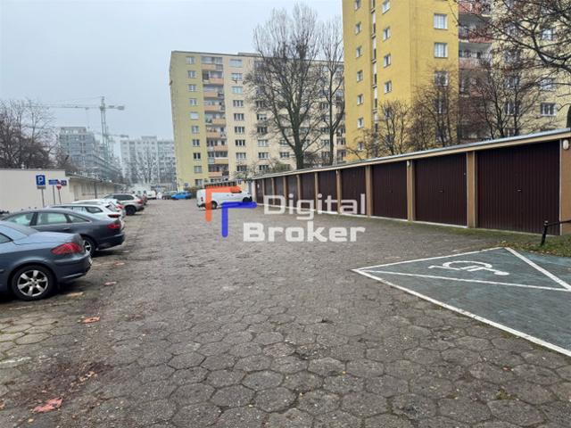 Garaż na sprzedaż w Warszawa, Mazowieckie