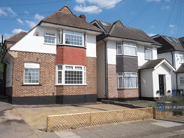 House for rent in Broadfields, Greater London