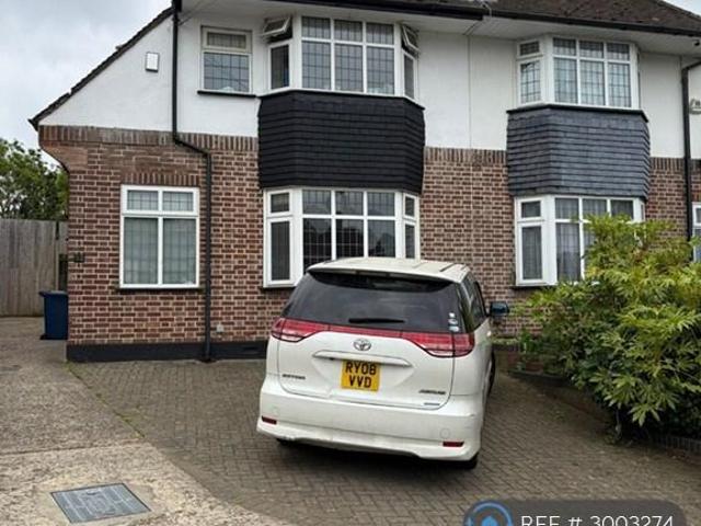 House for rent in Broadfields, Greater London