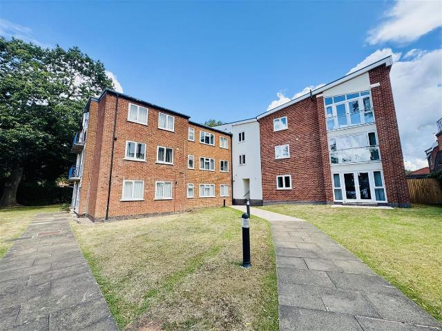 Apartment for rent in Sharmans Cross, Solihull