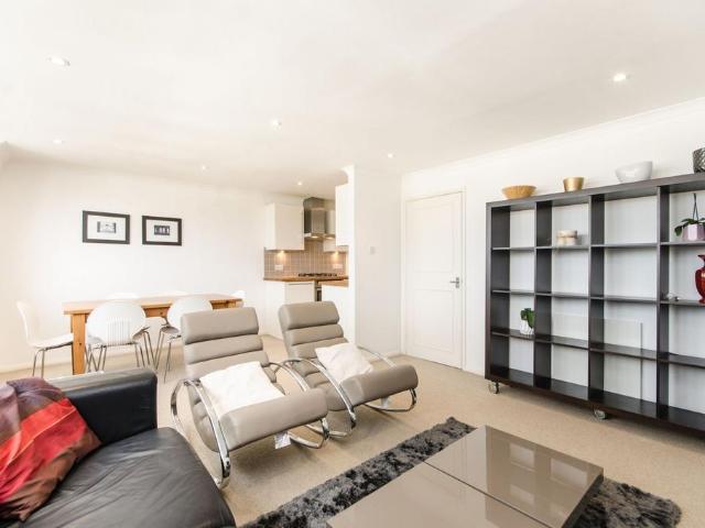House for rent in Kensington, Greater London