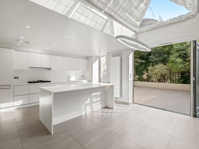 House for rent in Kensington, Greater London