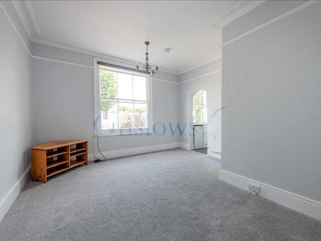 Apartment for rent in Kensington, Greater London