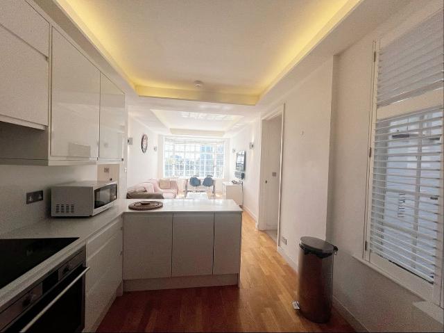Apartment for rent in Kensington, Greater London