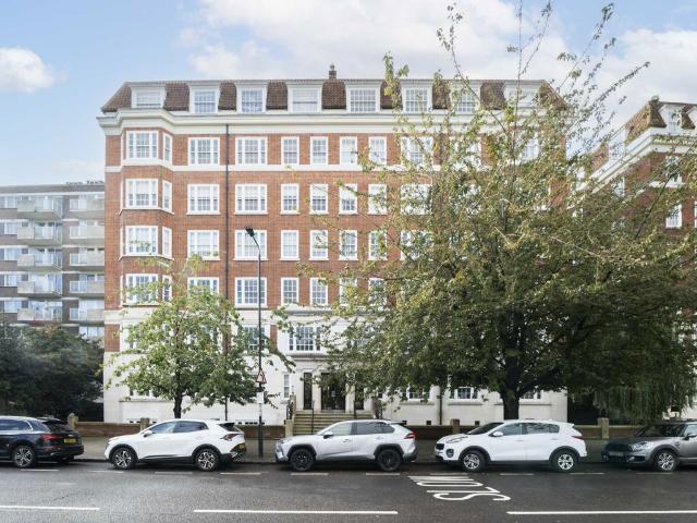 Apartment for rent in Kensington, Greater London