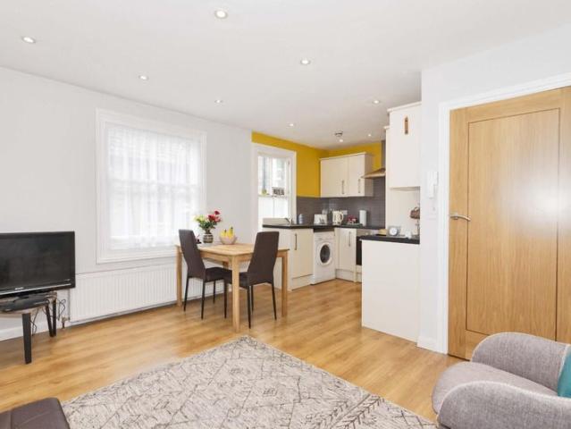Apartment for rent in Worthing, West Sussex