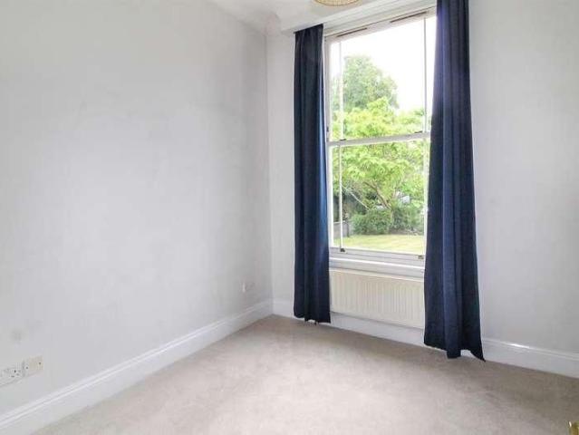 Apartment for rent in Red Hill, Surrey
