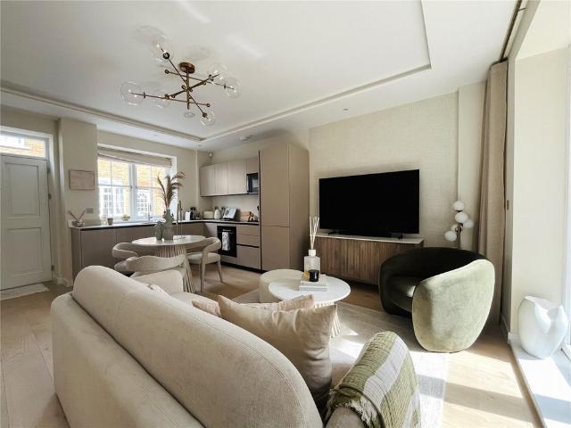 House for rent in London Borough of Ealing, Greater London