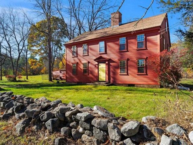 House for sale in Winchester, Cheshire County
