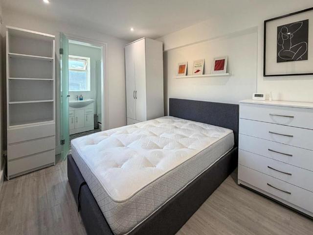 Apartment for rent in Royal Borough of Kensington and Chelsea, Greater London