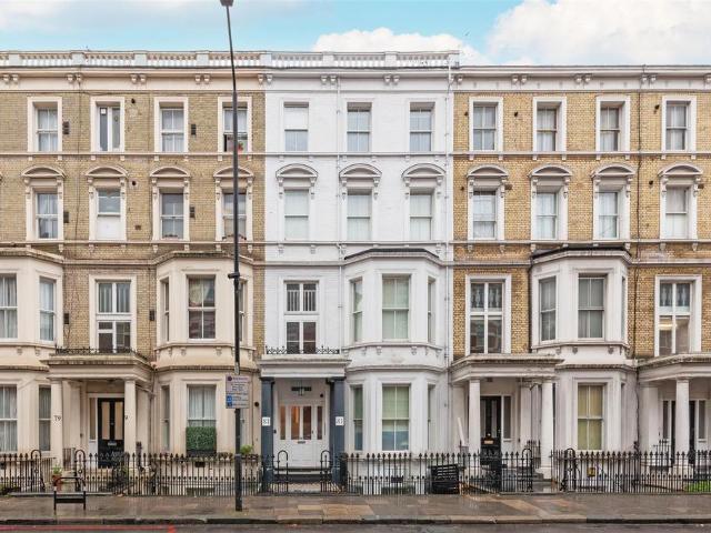 Apartment for rent in Earl's Court, Greater London