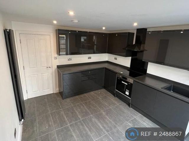 House for rent in Upton, Greater London