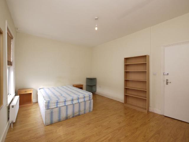 Room for rent in Upton, Greater London
