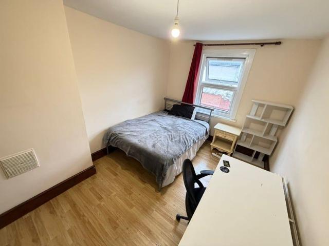 Room for rent in Upton, Greater London