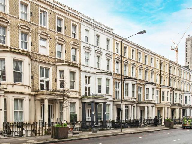 Apartment for rent in Earl's Court, Greater London