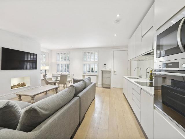 Apartment for rent in Earl's Court, Greater London