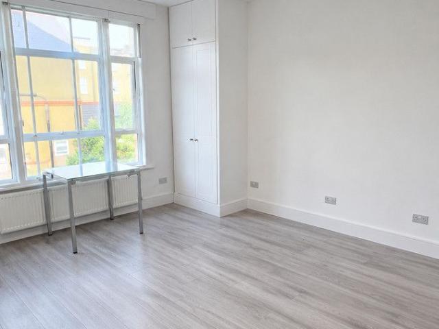 Studio for rent in Upton, Greater London
