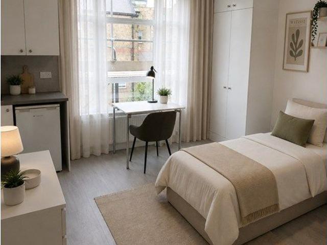 Studio for rent in Earl's Court, Greater London