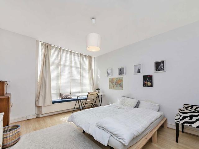 Studio for rent in Kensington, Greater London