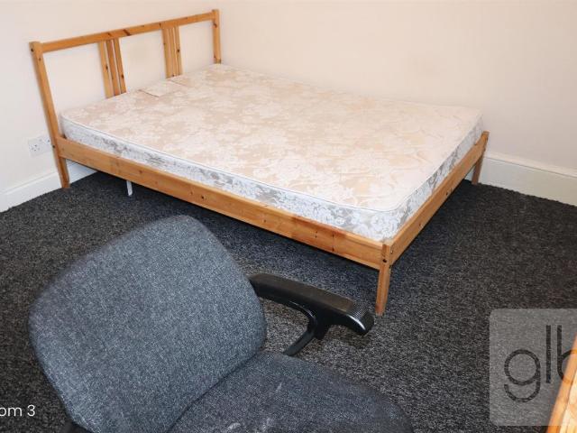 Room for rent in Milverton, Green Close