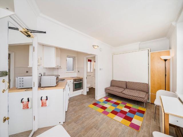 Studio for rent in Pimlico, Greater London