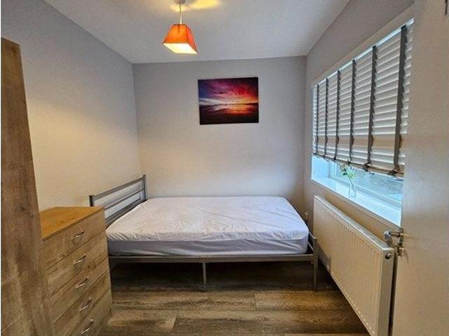 Room for rent in Lee Bank, Greater Manchester