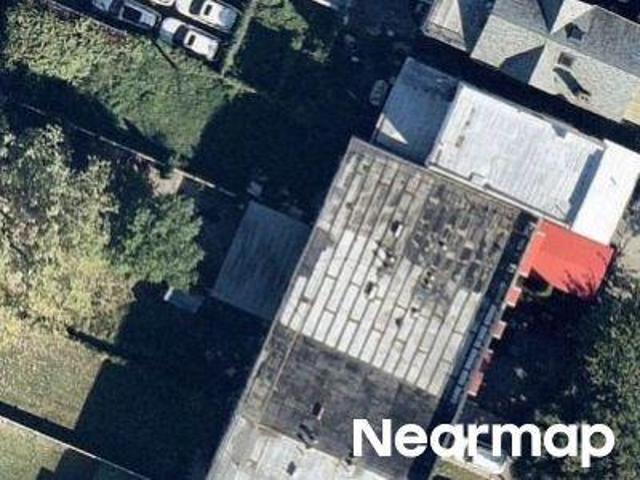 House for sale in The Bronx, Arverne