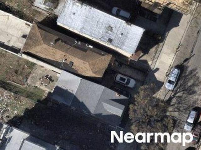 House for sale in The Bronx, Arverne