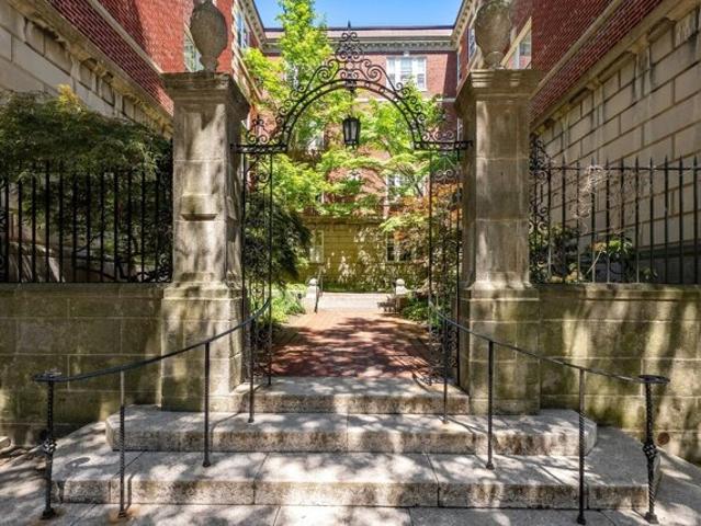 Condo for sale in Avon Hill, Cambridge