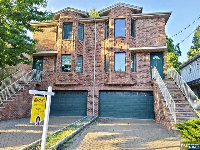 House for sale in Cliffside Park, New Jersey