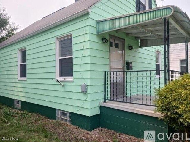 House for sale in Girard