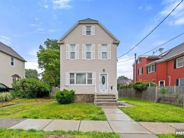 House for sale in Maywood