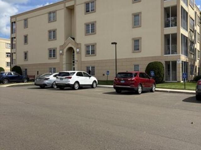 Condo for sale in Hamden, Connecticut