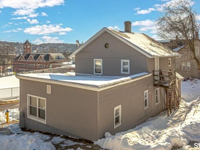 House for sale in Town Plot Hill, Waterbury