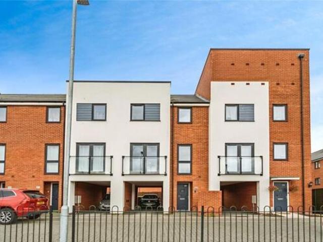 House for sale in Key Street, Suffolk