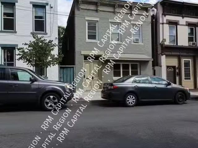 Condo for rent in Troy
