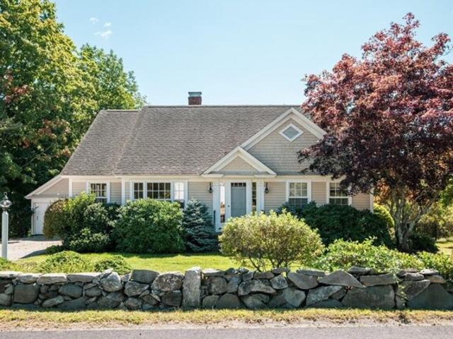 House for sale in Rye, Rockingham County