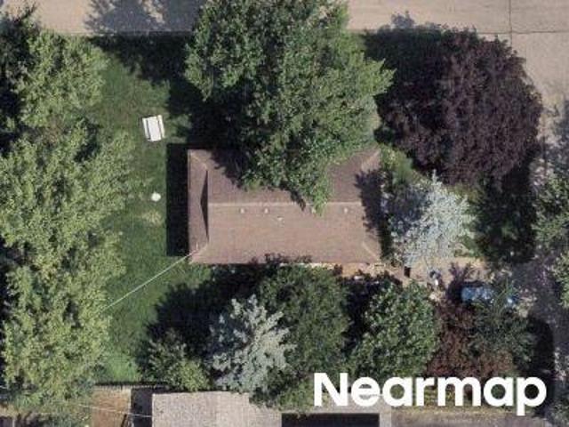 House for sale in Mchenry, Illinois