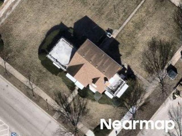 House for sale in Mchenry, Illinois