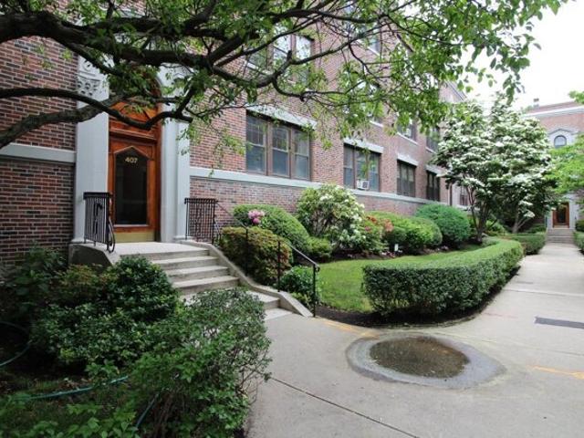 Condo for sale in North Brookline, Brookline