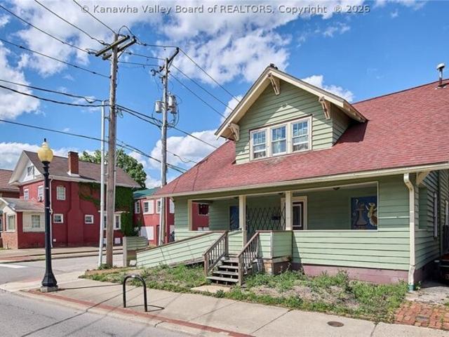 House for sale in Charleston, West Virginia
