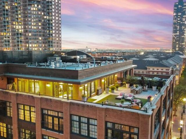 Condo for sale in Hudson, New Jersey