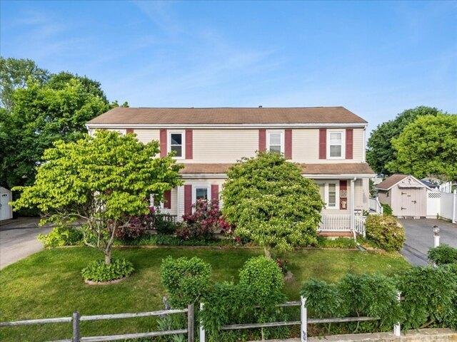 Condo for sale in Bristol, Massachusetts