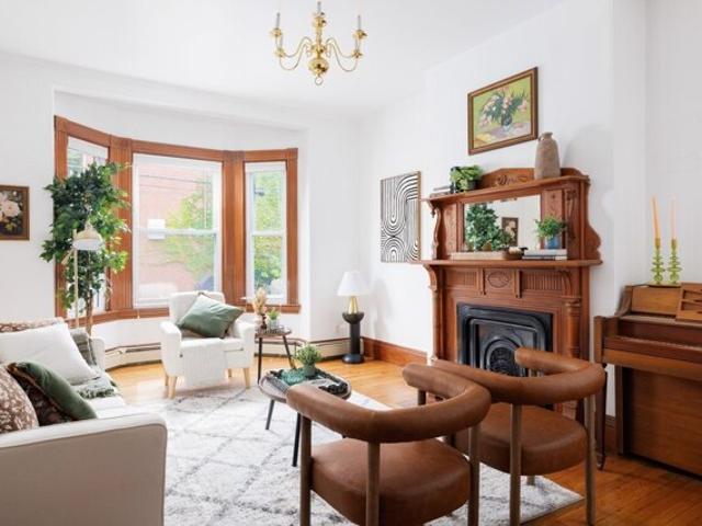 Condo for sale in The Port, Cambridge