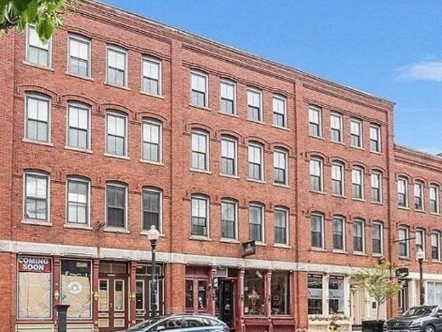 Condo for sale in Haverhill