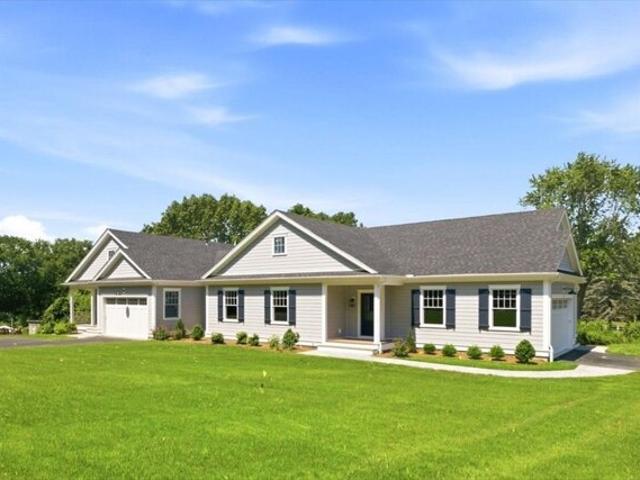 Condo for sale in Walpole, Massachusetts