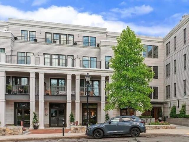 Condo for sale in Wellesley, Massachusetts